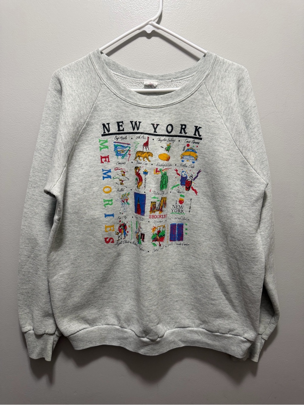 New York Memories Light Gray Graphic Sweatshirt grandmacore vintage